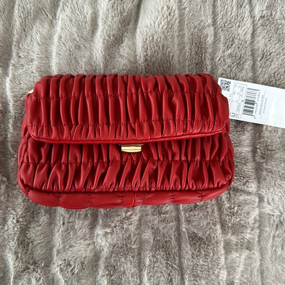 Mango Textured Crossbody - Picture 2 of 9